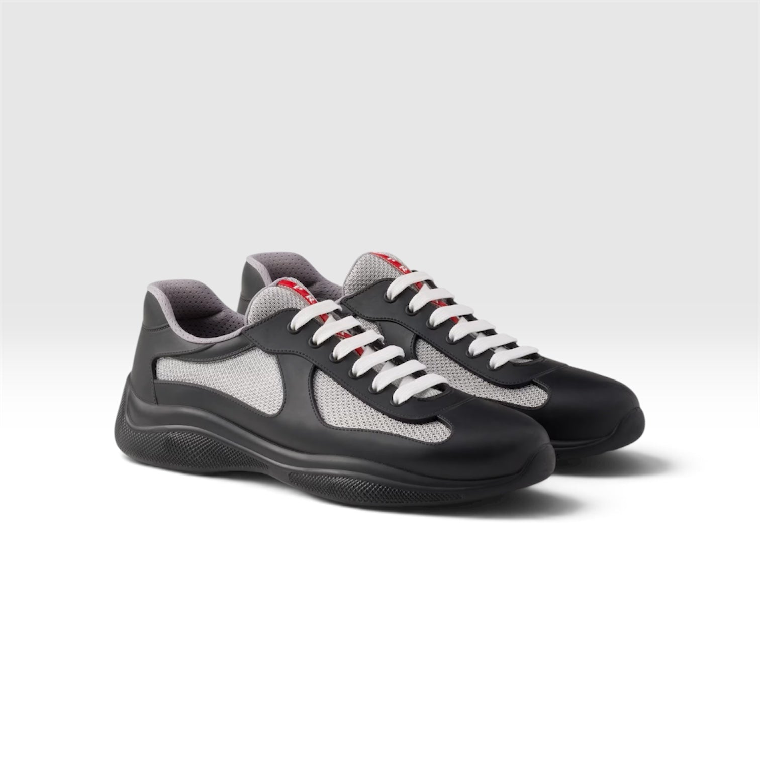 Prada Cup Caoutchouc Noir